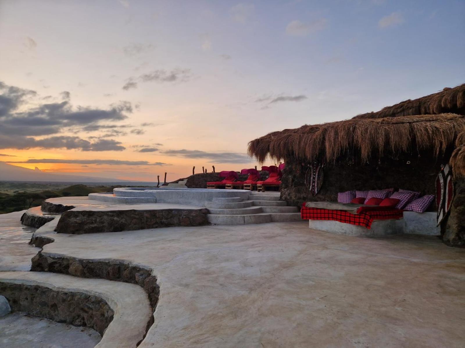 Original Maasai Lodge - Africa Amini Life Engare Nanyuki Exterior photo